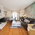 Binny's House Cascais - Renting Not The Whole House