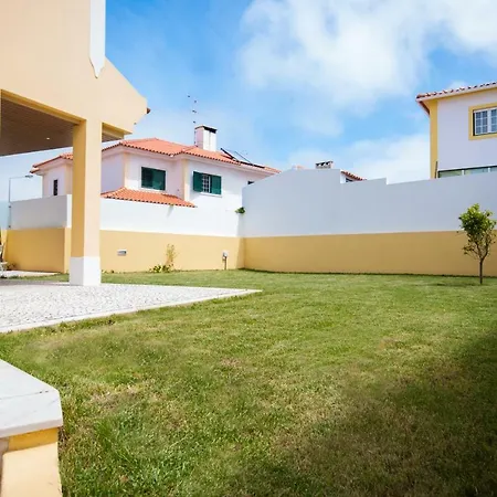 Binny's House Cascais - Renting Not The Whole House Homestay *